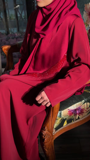 عباية عِنّاب